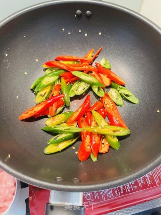 尖椒土豆条步骤1