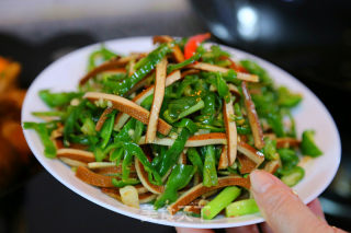 鸡爪虾煲步骤17
