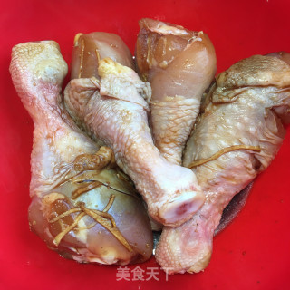 香菇黄豆焖鸡腿步骤3