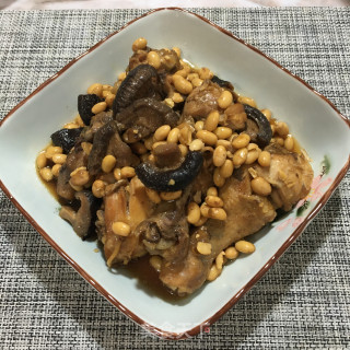 香菇黄豆焖鸡腿步骤7