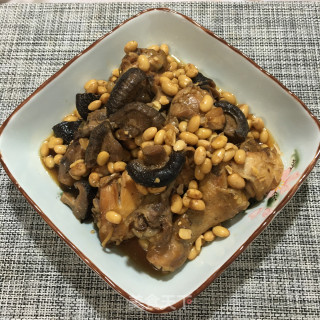 香菇黄豆焖鸡腿步骤8