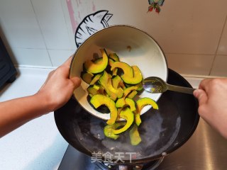 肉末炒南瓜步骤3