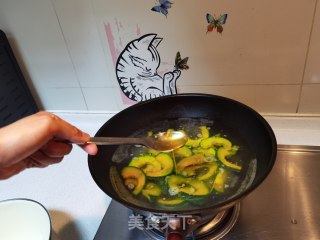 肉末炒南瓜步骤5