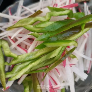水萝卜炒红薯梗步骤6