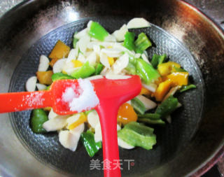双椒炒茭白步骤6