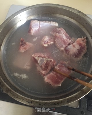 排骨焖元菇步骤3