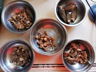 杂菌焖豆腐步骤1
