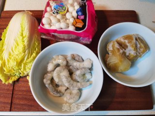 虾仁海鲜菇菜煲步骤1