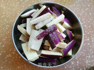 秋葵南瓜炒茄子步骤1