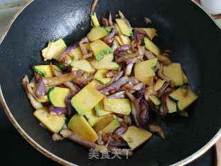 秋葵南瓜炒茄子步骤5