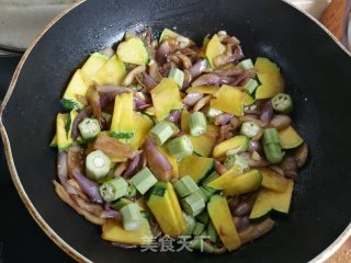 秋葵南瓜炒茄子步骤6