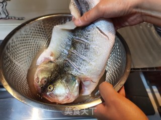 香烤鲈鱼步骤14