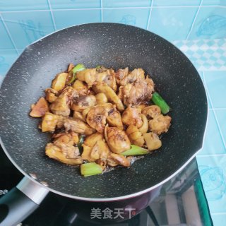 鸡块烧土豆步骤7