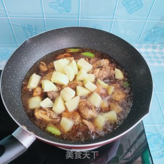 鸡块烧土豆步骤10