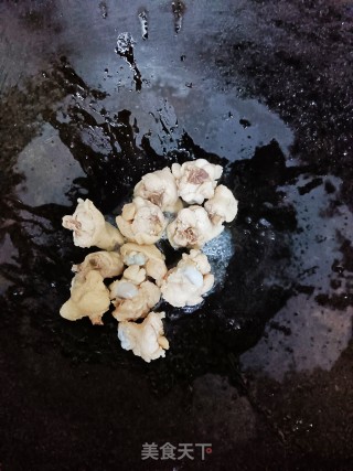 酱焖鸡翅根步骤4