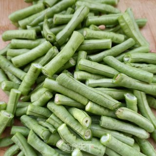 肉末焖豇豆角步骤1