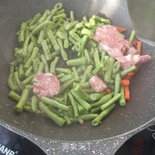肉末焖豇豆角步骤6
