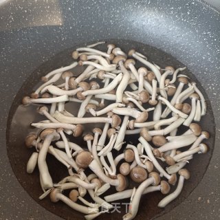 蟹味菇炒豆腐步骤5