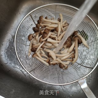 蟹味菇炒豆腐步骤7