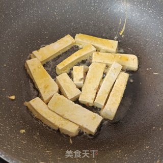 蟹味菇炒豆腐步骤10