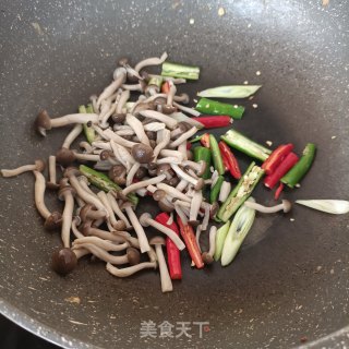 蟹味菇炒豆腐步骤14
