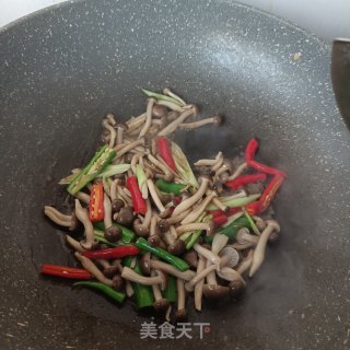 蟹味菇炒豆腐步骤17