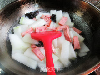 黑木耳烤火腿煮冬瓜步骤6