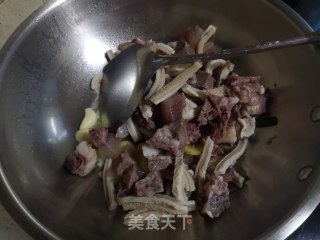 牛杂萝卜锅步骤12