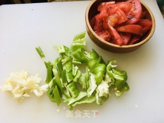 剁辣椒炒茄子步骤1