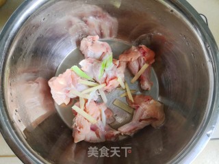 咖喱翅根炖土豆步骤3