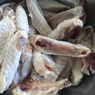 豆豉焖鸡翅步骤1