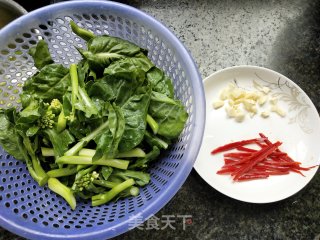 清炒芥兰步骤1