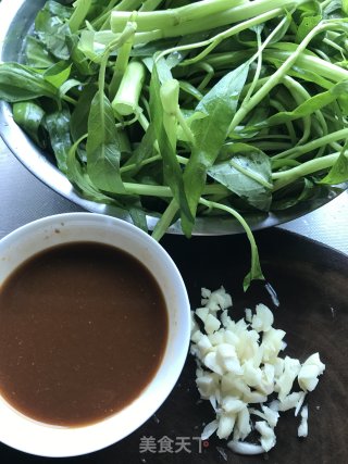 黄豆酱炒通菜步骤2