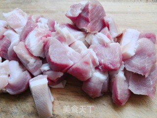 红烧肉炖蛋步骤1