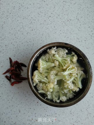 炝炒菜花步骤2
