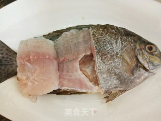 清蒸‘立’鱼步骤2