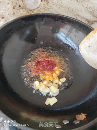 猪肉炒包菜步骤3