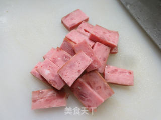 黑木耳烤火腿炒花菜步骤2