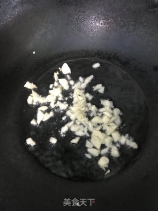 番茄炒辣椒步骤3