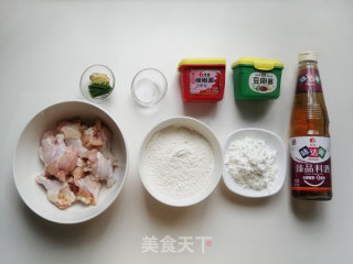 酥炸鸡翅根步骤1