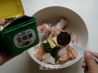 酥炸鸡翅根步骤4
