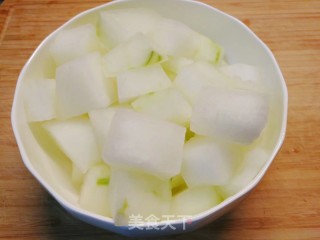 清热解暑减脂美食～火腿扁尖笋煮冬瓜步骤2