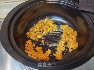 “蟹黄”豆腐煲步骤6