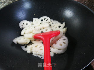 煎鸡蛋炒莲藕步骤4