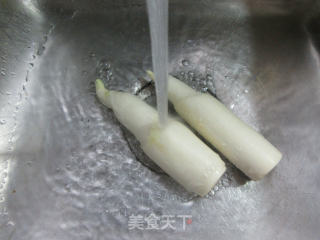 牛肉烧茭白步骤2