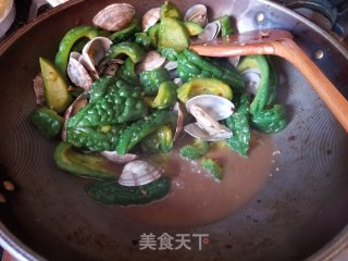 蛤蜊炒苦瓜步骤10