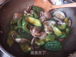 蛤蜊炒苦瓜步骤11