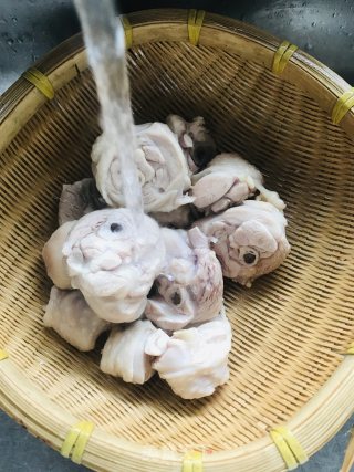 元宝家的三杯鸡步骤2