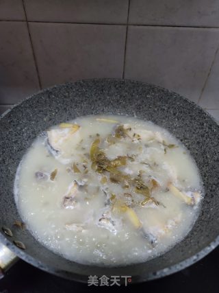 家庭版酸菜鱼步骤4