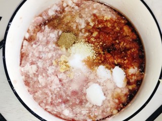地道特色小吃——炸茄盒来咯！步骤1